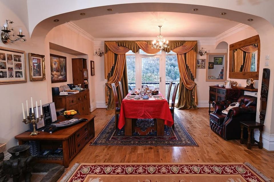 Cilbrwyn Countryside Retreat Hotel in Rhos