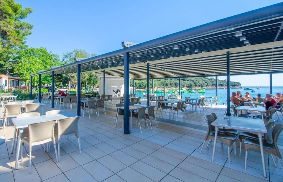 Centinera Mobile Homes Hotel in Banjole