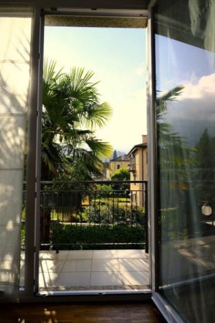 Residenza Laurum B&B Hotel in Mandello del Lario