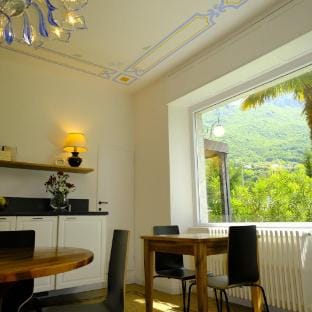 Residenza Laurum B&B Hotel in Mandello del Lario