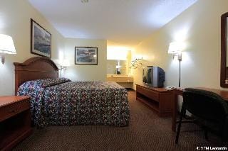 Executive Inn Hotel in Pike Township