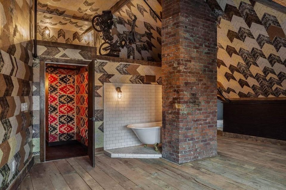 Urban Cowboy Hotel in East Nashville