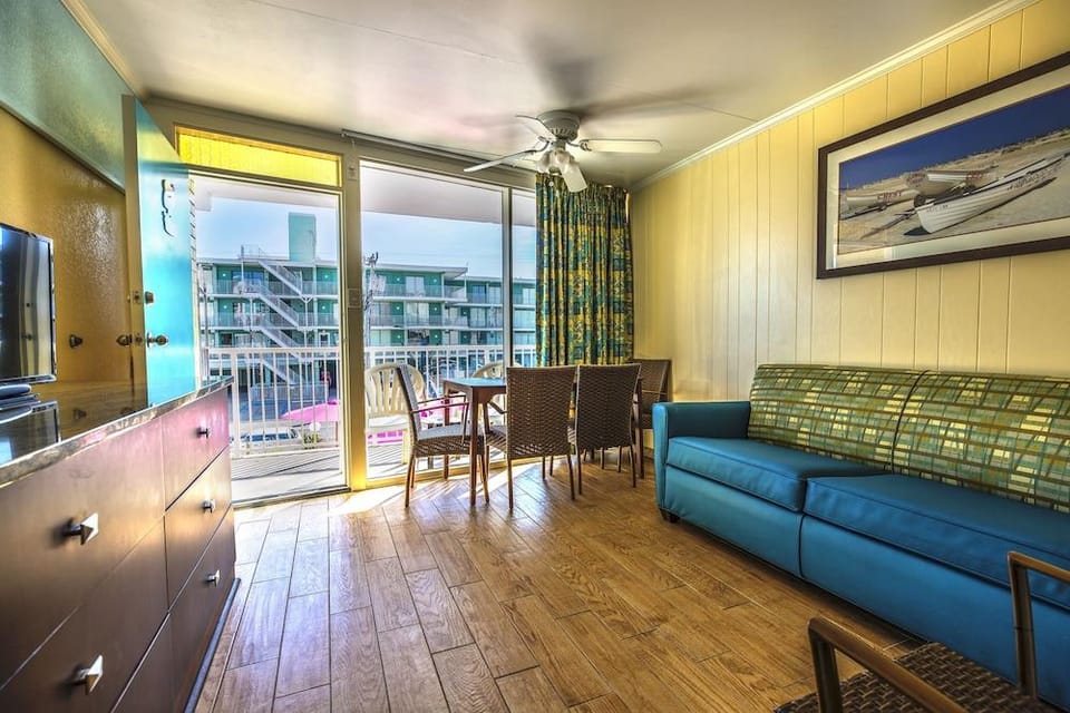 Paradise Oceanfront Resort Hotel in Wildwood Crest