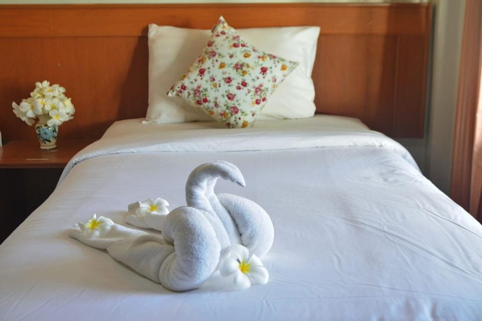 Klongdao Beach Resort Hotel in Sala Dan