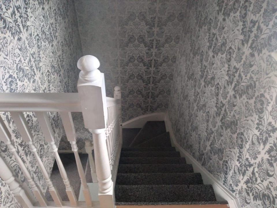 Beautiful 2-bed House in Bolton With Free Parking Hotel in England