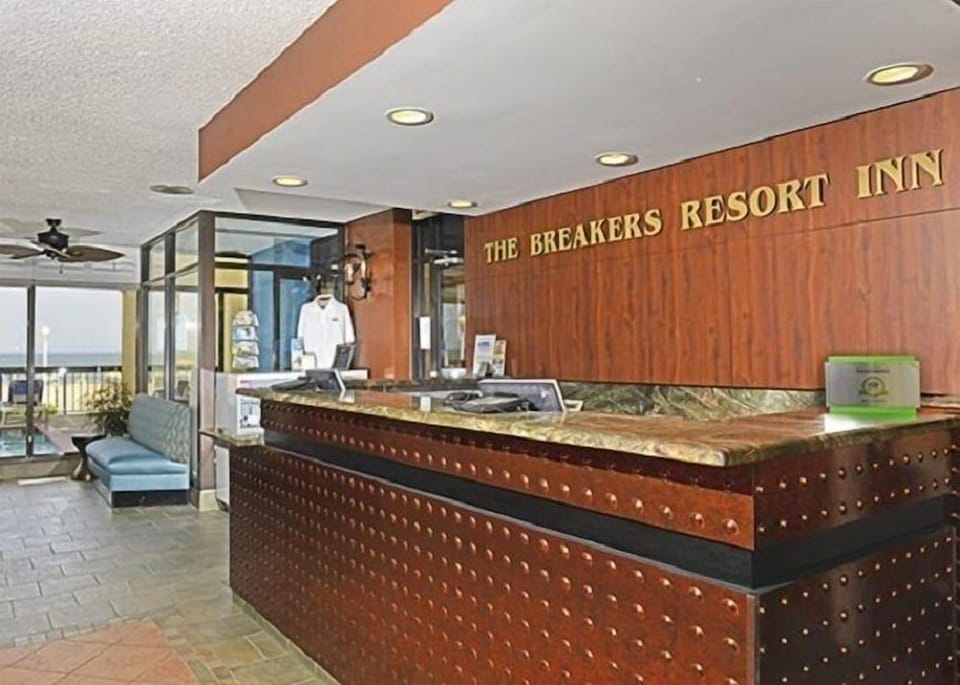 Breakers Resort Inn Hotel in Virginia Beach