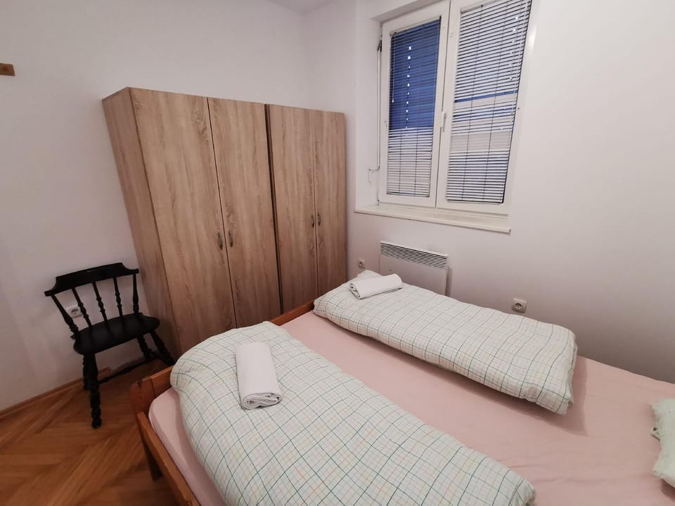 Apartment for four with free parking Hotel in Ljubljana