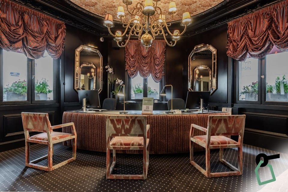 Hotiday Collection Paris - Arc de Triomphe Hotel in Paris