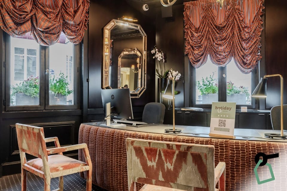 Hotiday Collection Paris - Arc de Triomphe Hotel in Paris