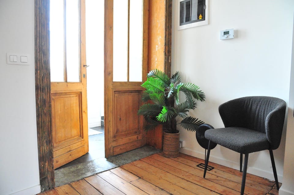Boho Apartments 2 Bedrooms Hotel in Antwerp