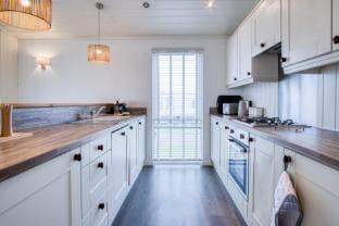 Swallow Lodge - 3 Bedroom Lodge - Wisemans Bridge Hotel in Amroth