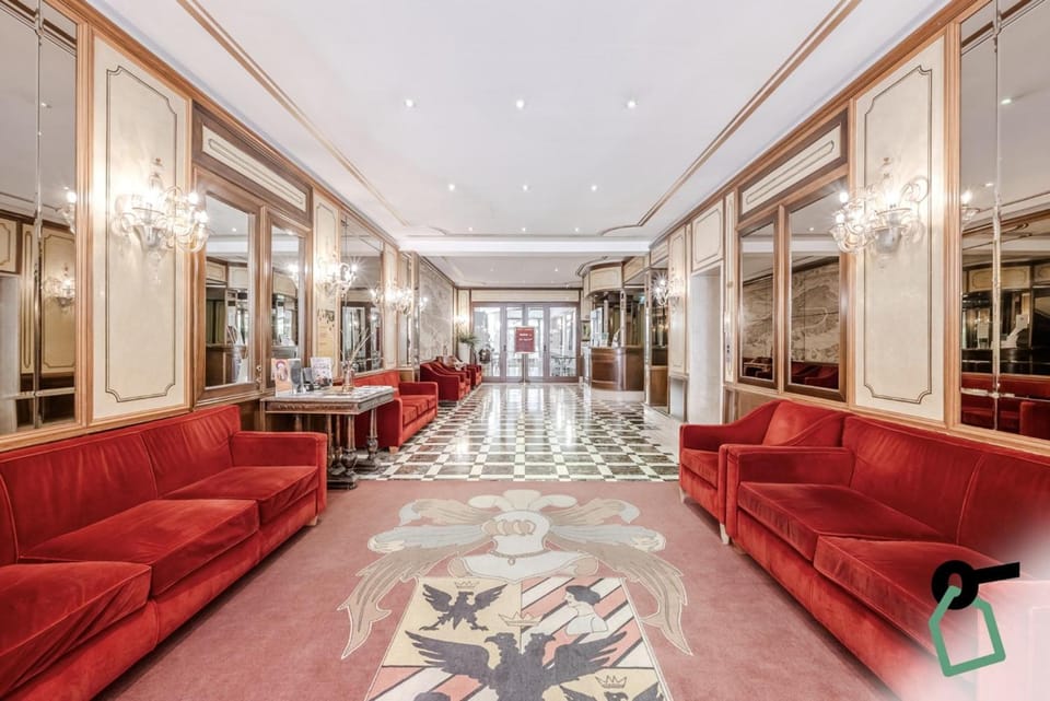 HOTIDAY Room Collection - Venezia Santa Lucia Hotel in Venice
