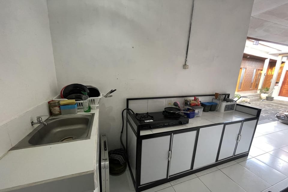 Zee House Hotel in North Kuta