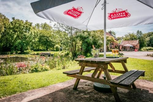The Barking Buck Hotel in Broadland District