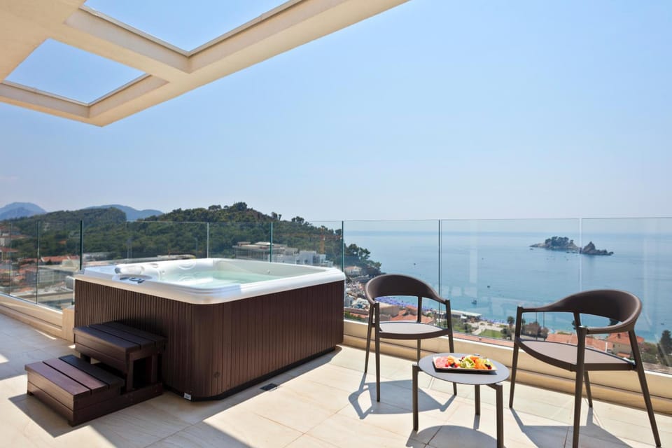 Hotel AMI Budva Petrovac Hotel in Budva Municipality
