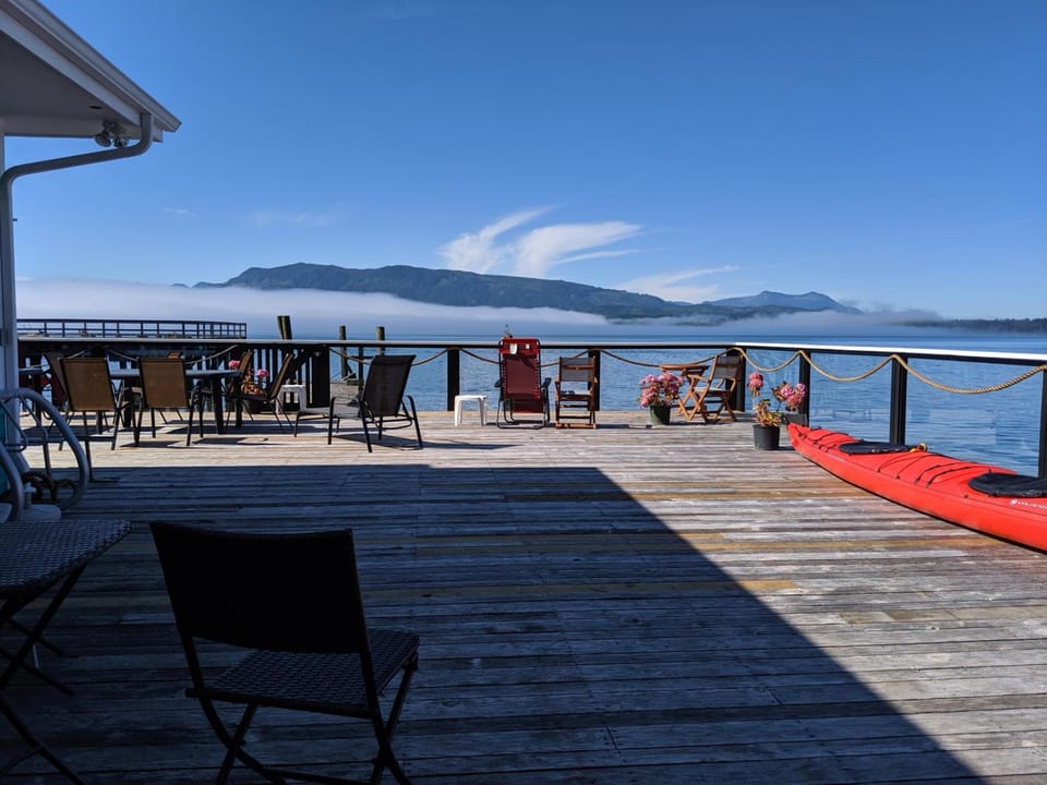 Nimpkish Hotel Inn in Vancouver Island