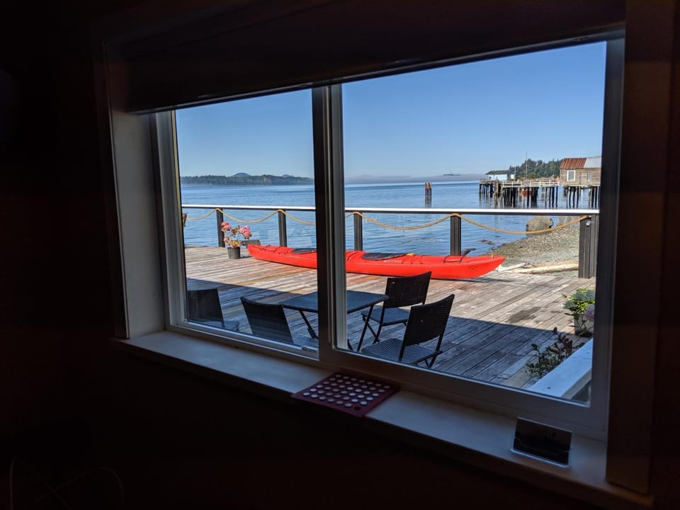 Nimpkish Hotel Inn in Vancouver Island