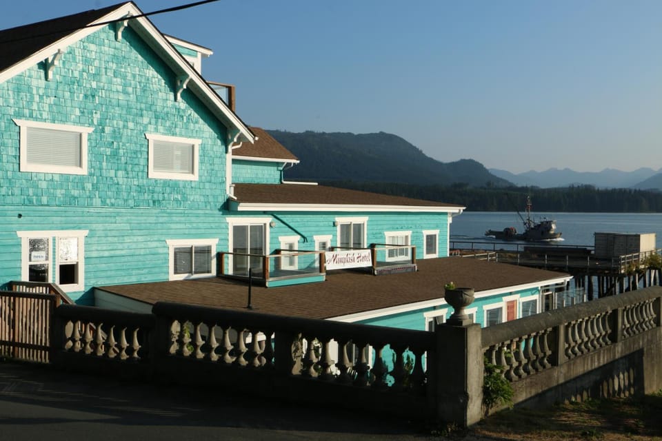 Nimpkish Hotel Inn in Vancouver Island