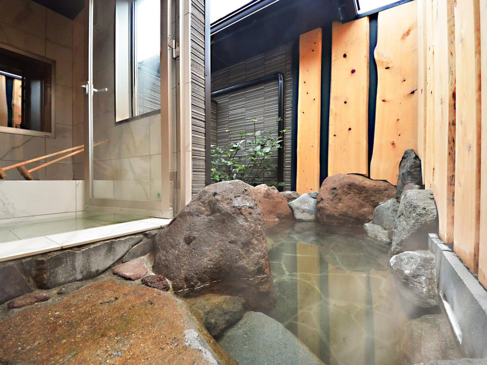 Hot spring bath
