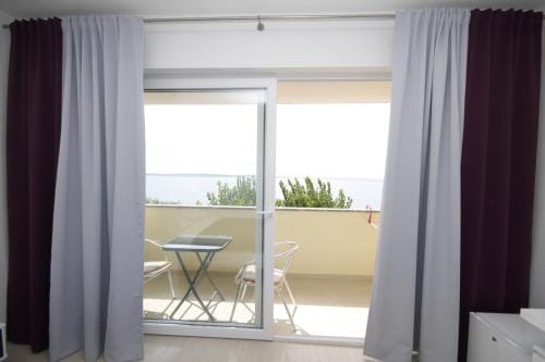 Rooms by the sea Rtina - Miletici, Zadar - 23280 Hotel in Zadar County