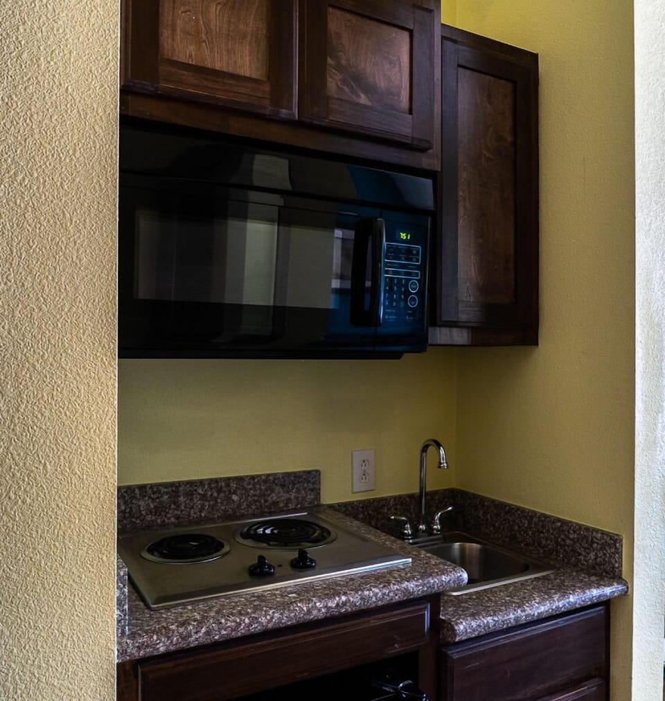 Rivers Inn and Suites Hotel in Three Rivers