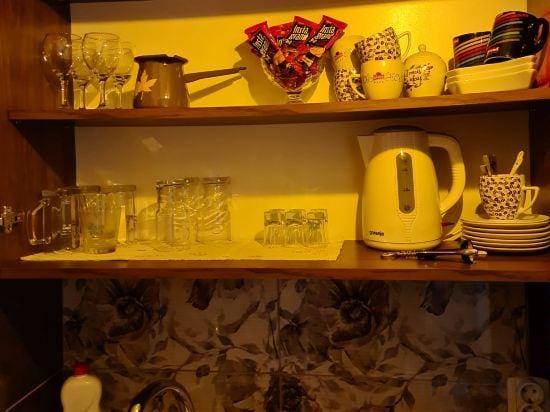 Cozy 1 bedroom apartment, AC, private parking, kitchenette, bathroom, etc Hotel in Federation of Bosnia and Herzegovina
