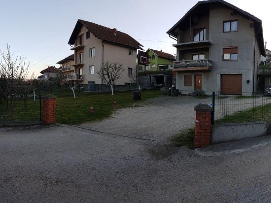 Cozy 1 bedroom apartment, AC, private parking, kitchenette, bathroom, etc Hotel in Federation of Bosnia and Herzegovina