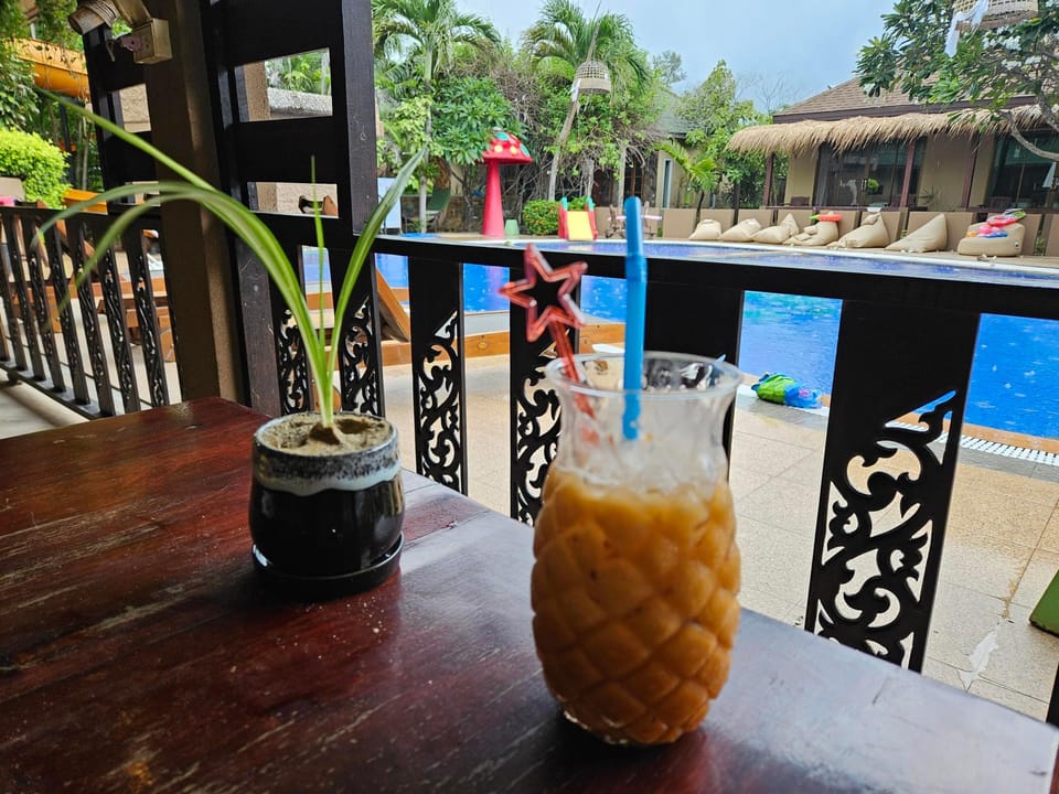 Lanta Riviera Beach Resort Resort in Sala Dan