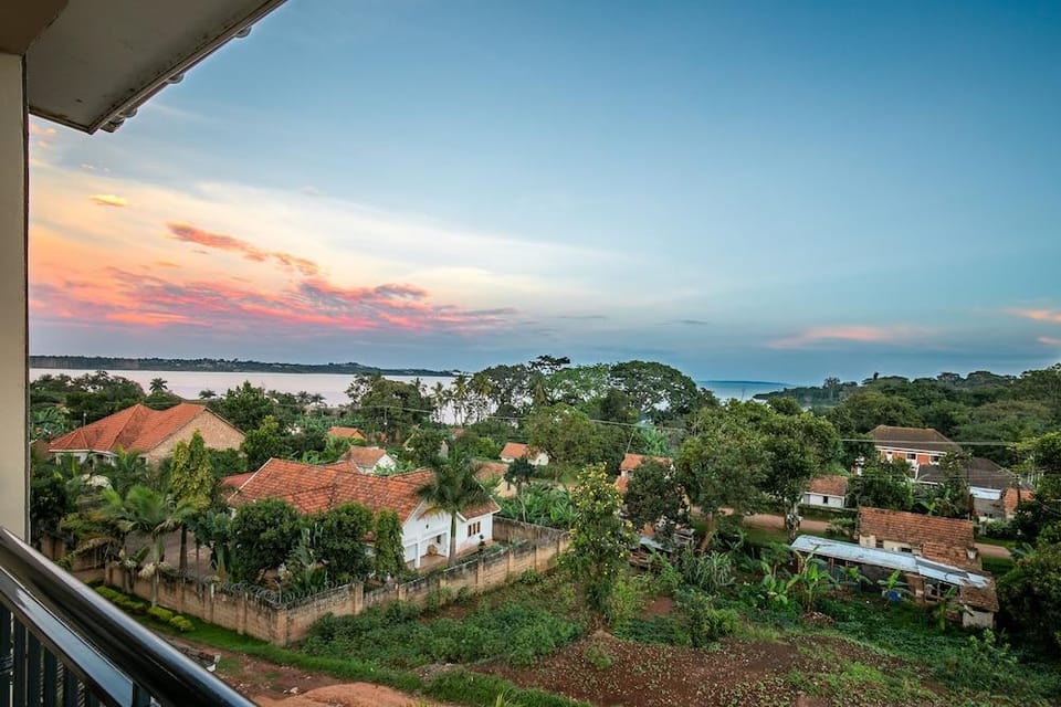 SAFFRON BEACH BISTRO & COTTAGES Resort in Uganda