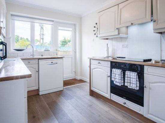 Clover Cottage - 2 Bedroom Cottage - Begelly Hotel in Wales