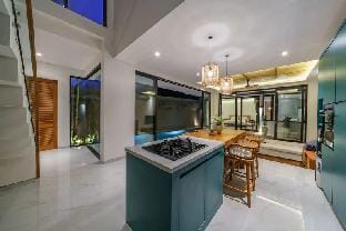 Villa Besso Padonan - Modern & Minimalist 2Br Villa in Canggu! Hotel in North Kuta