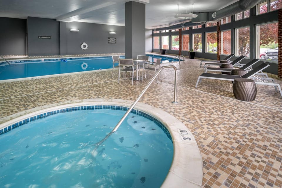 Delta Hotels Huntington Mall Hotel in Ohio