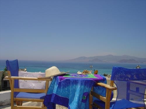 Pyrgos Beach Hotel in Agios Prokopios