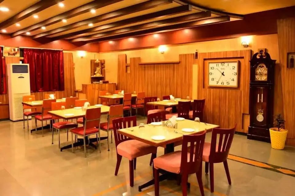 Matrix Inn Association With We Hotels Hotel in Maharashtra