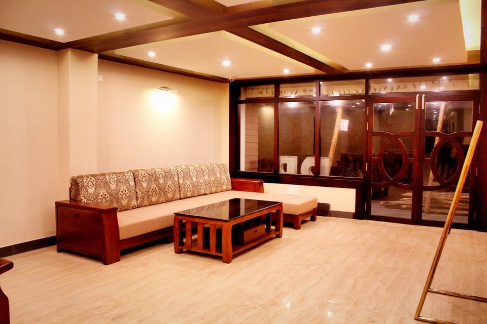 Hotel Pearl Retreat  -  A Pure Veg Hotel Hotel in India