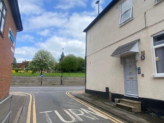 aa Stay Ltd - 2 bedroom Apartment for Contractors and Holidays | Stay in Aylesbury Hotel in Aylesbury