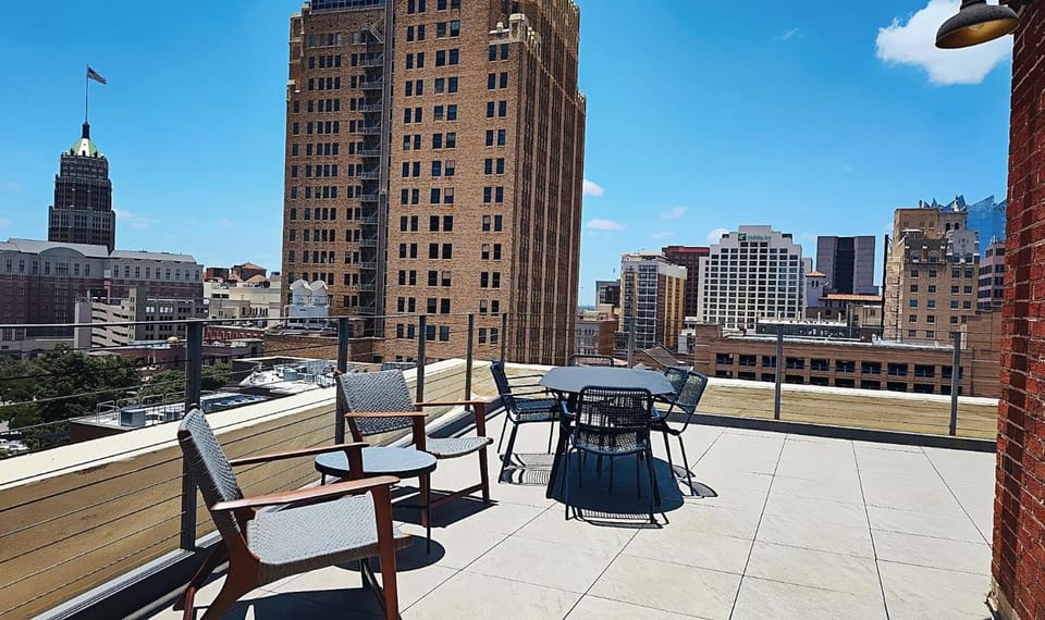 The Maverick, powered by Placemakr Apartment hotel in San Antonio