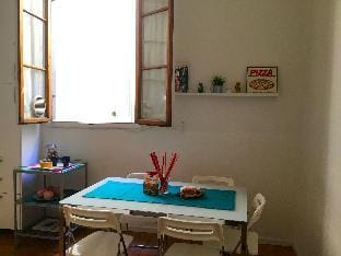 Neri 33 in Firenze with 3 bedrooms and 2 bathrooms Hotel in Florence