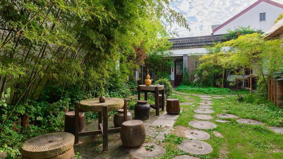 Floral Hotel· Shanghai Green Bamboo Lane Theme Inn Jinshanzui Fishing Village Hotel in Shanghai