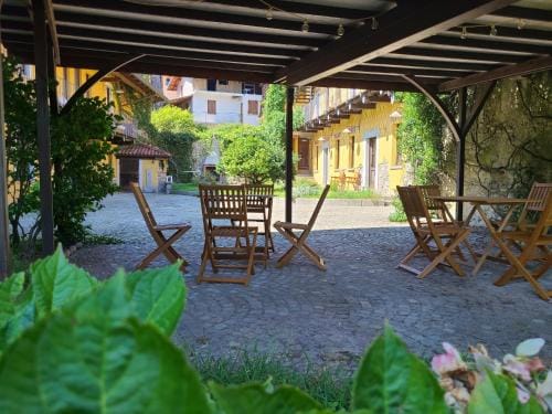 Robin's Nest Hotel in Lombardy