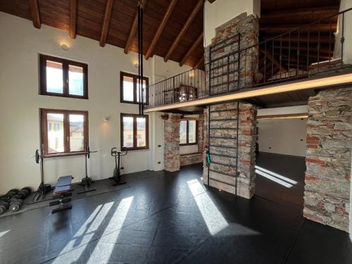 Robin's Nest Hotel in Lombardy