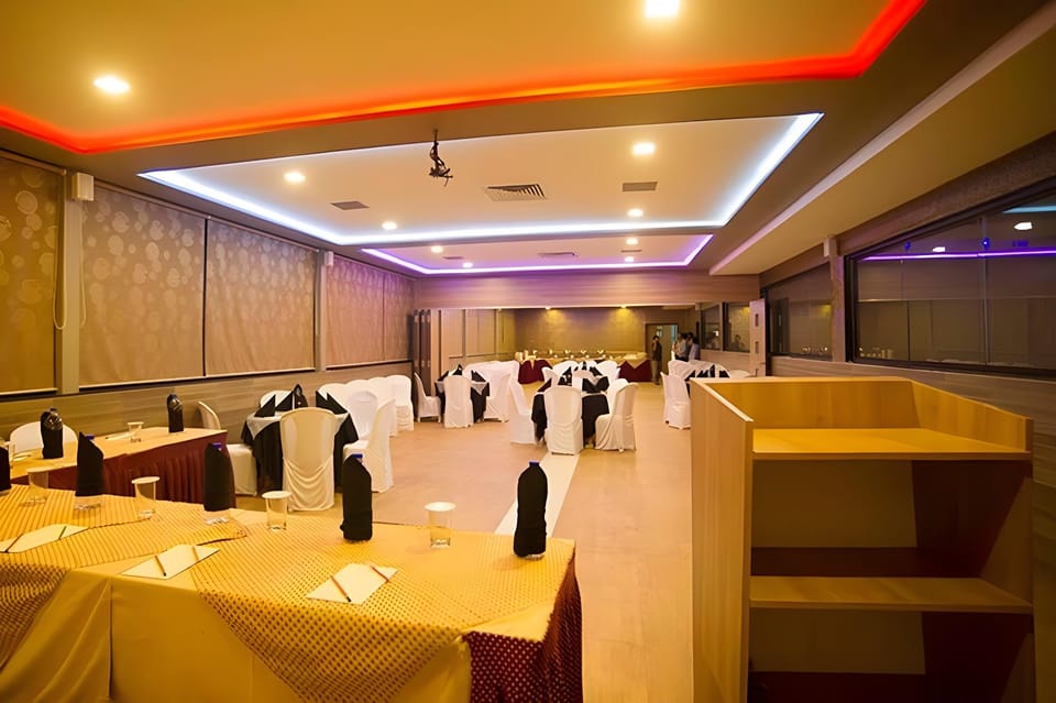 Townhouse Anand Formerly Hotel The Maison Hotel in Gujarat