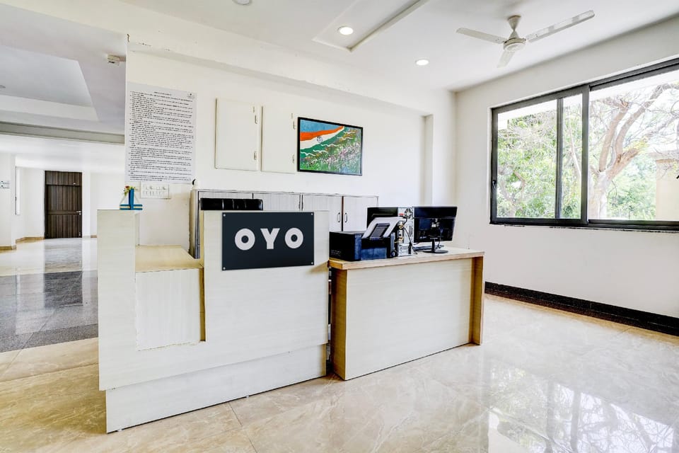 Hotel O SR Farm Hotel in Gujarat
