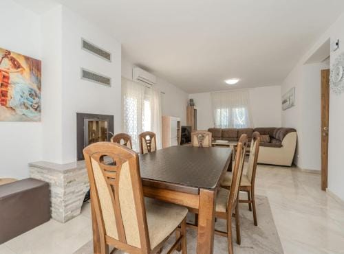 Guest House Stipanovi Dvori Hotel in Šibenik-Knin County, Croatia