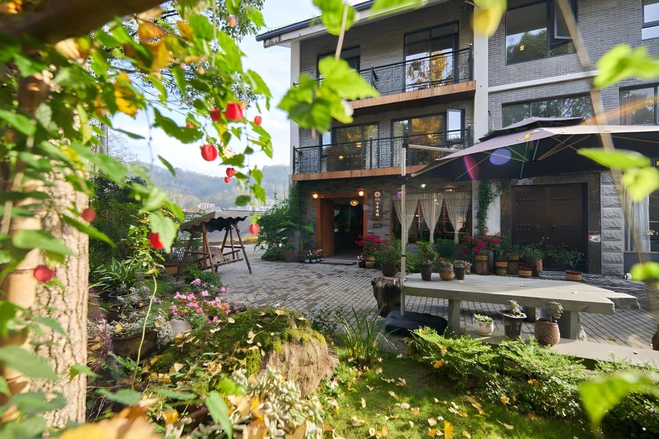 Floral Hotel· Yunqi B&B Xiandu Scenic Area Hotel in Zhejiang