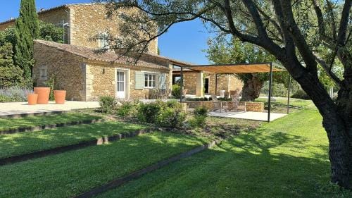 Gite Monet Hotel in Provence-Alpes-Côte d'Azur