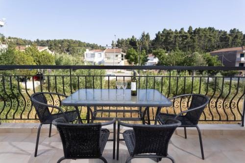 Μυρτιες-Mirties Hotel in Halkidiki