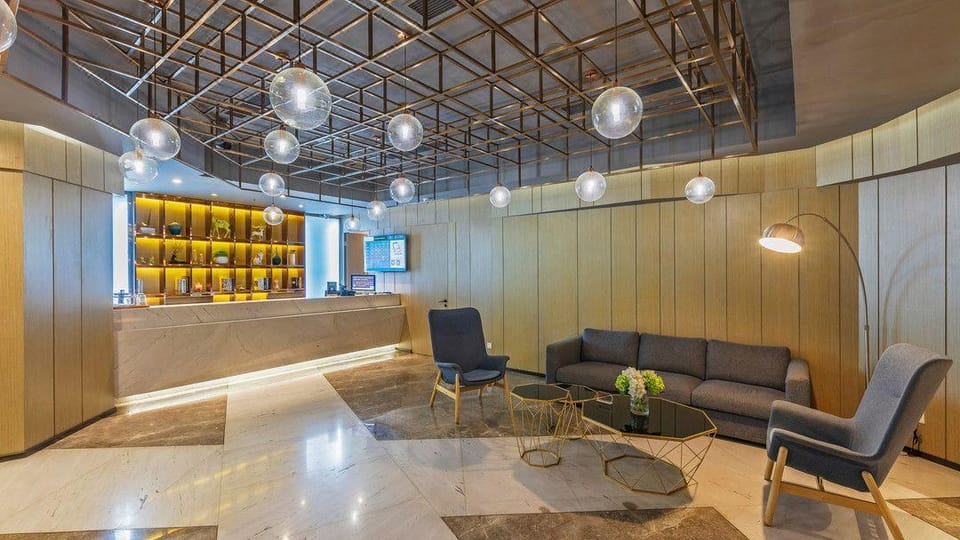 Vyluk Hotel Chongqing Guanyinqiao Light Rail Station Hotel in China