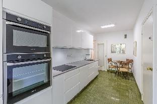 Cannes 2 bedroom with stunning view Hotel in Cannes
