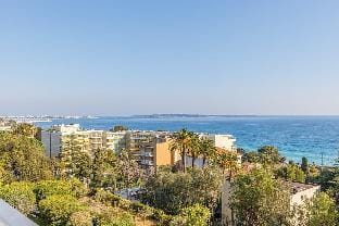 Cannes 2 bedroom with stunning view Hotel in Cannes